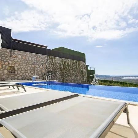 Onyx-s Ferah Muhafazakar Villa
